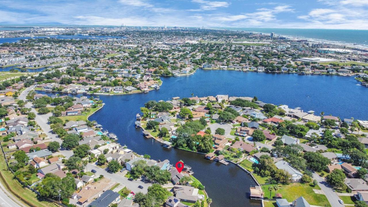 Beauty On The Water! Lake House Near The Beaches! ガルベストン エクステリア 写真